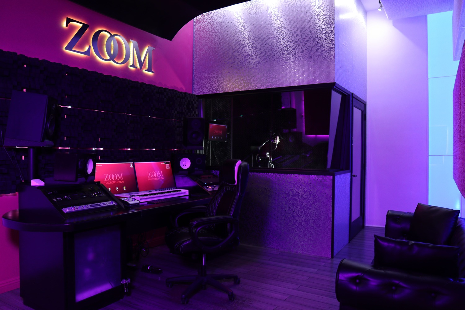 Gallery ZOOM Recording Studio