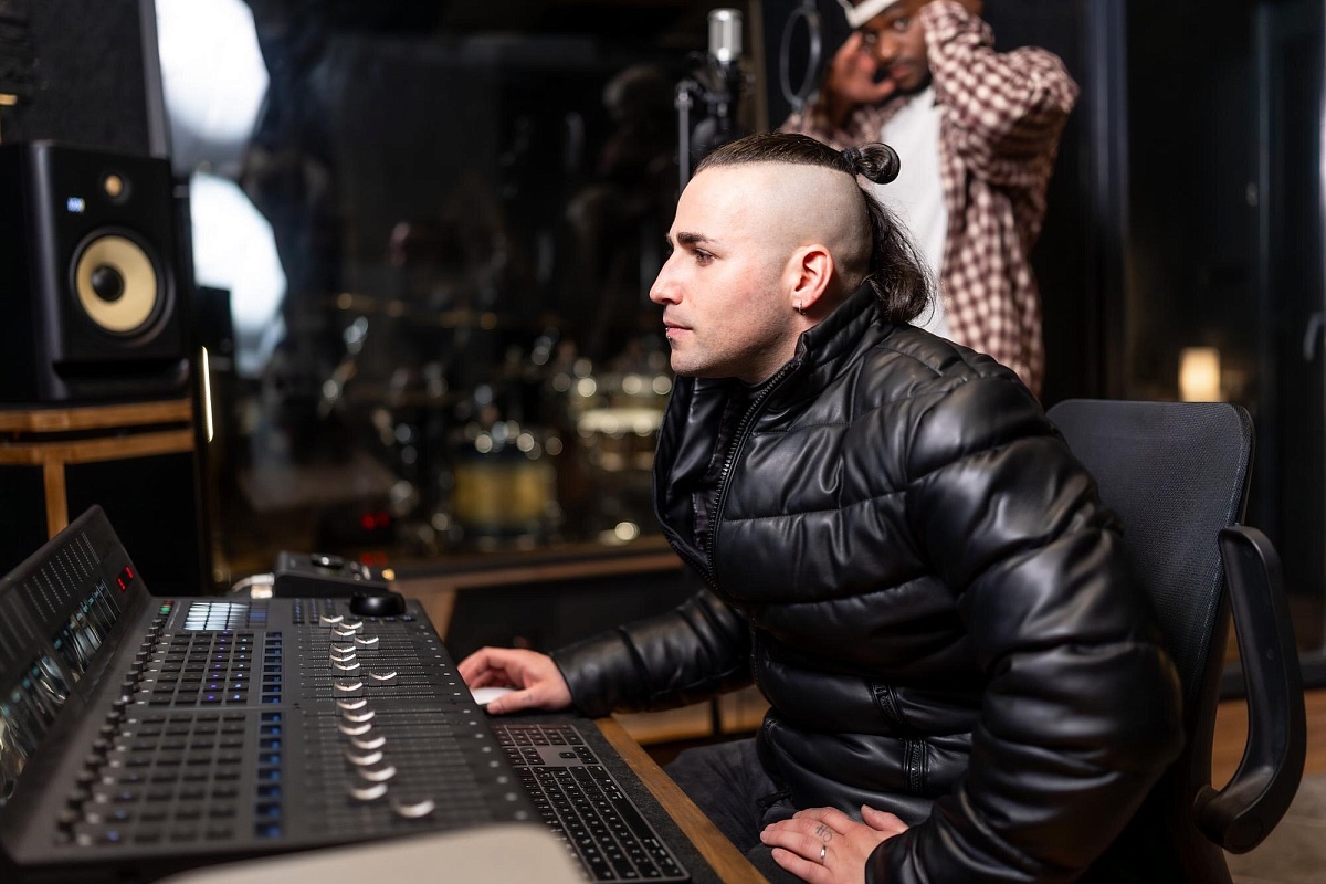 Invisible No More: How Independent Artists Are Rising to the Top