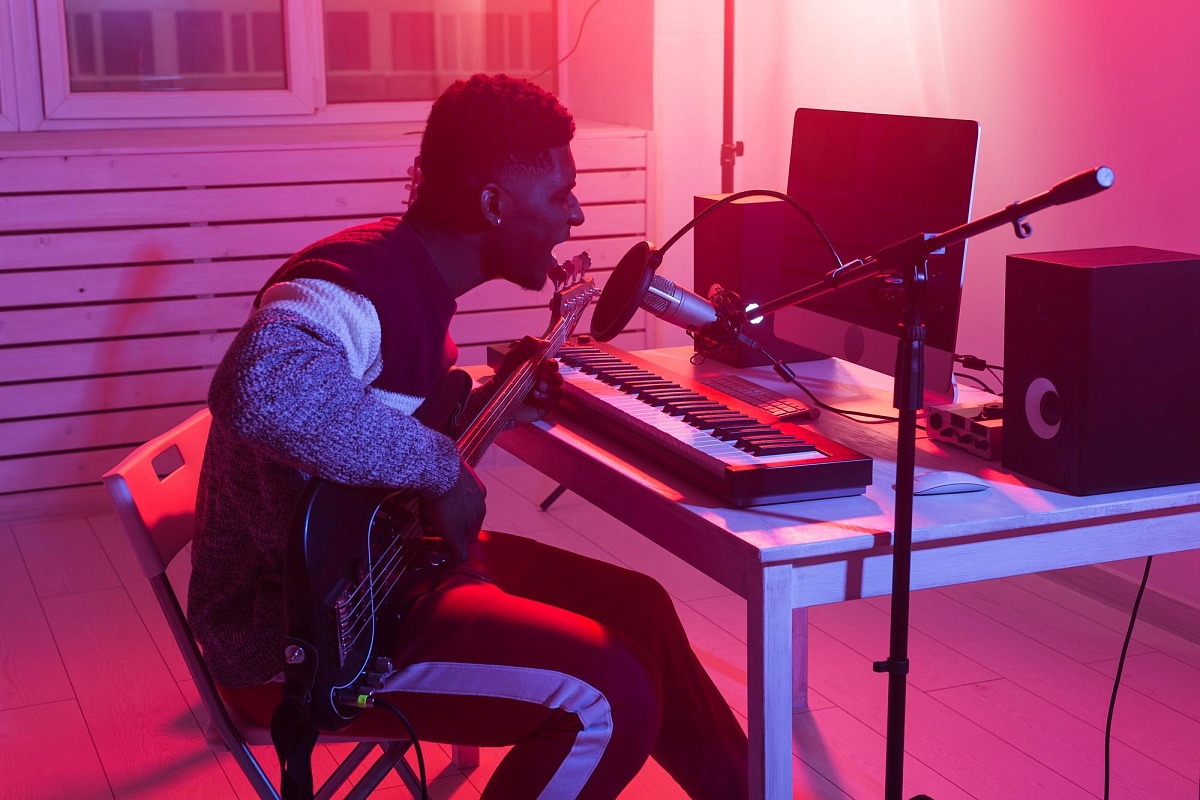 Home Studio vs. Professional Studio: What Every LA Artist Should Know Before Choosing